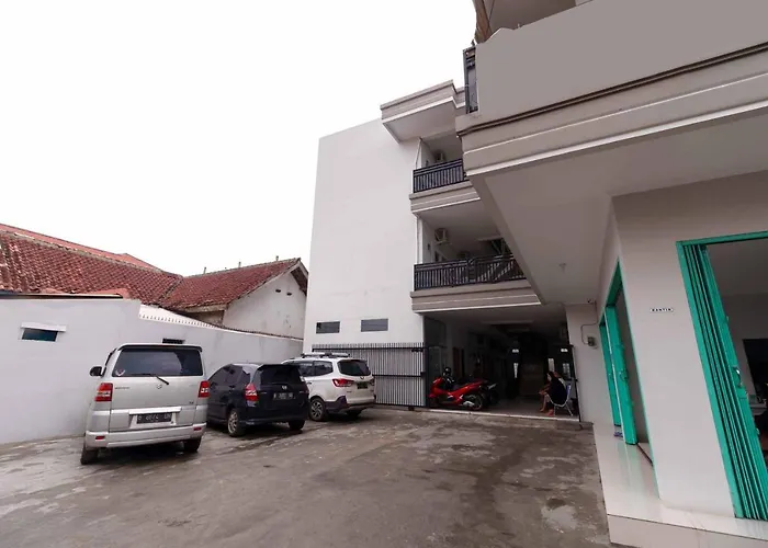 RedDoorz syariah near Stasiun LRT Bumi Sriwijaya Hotel Palembang